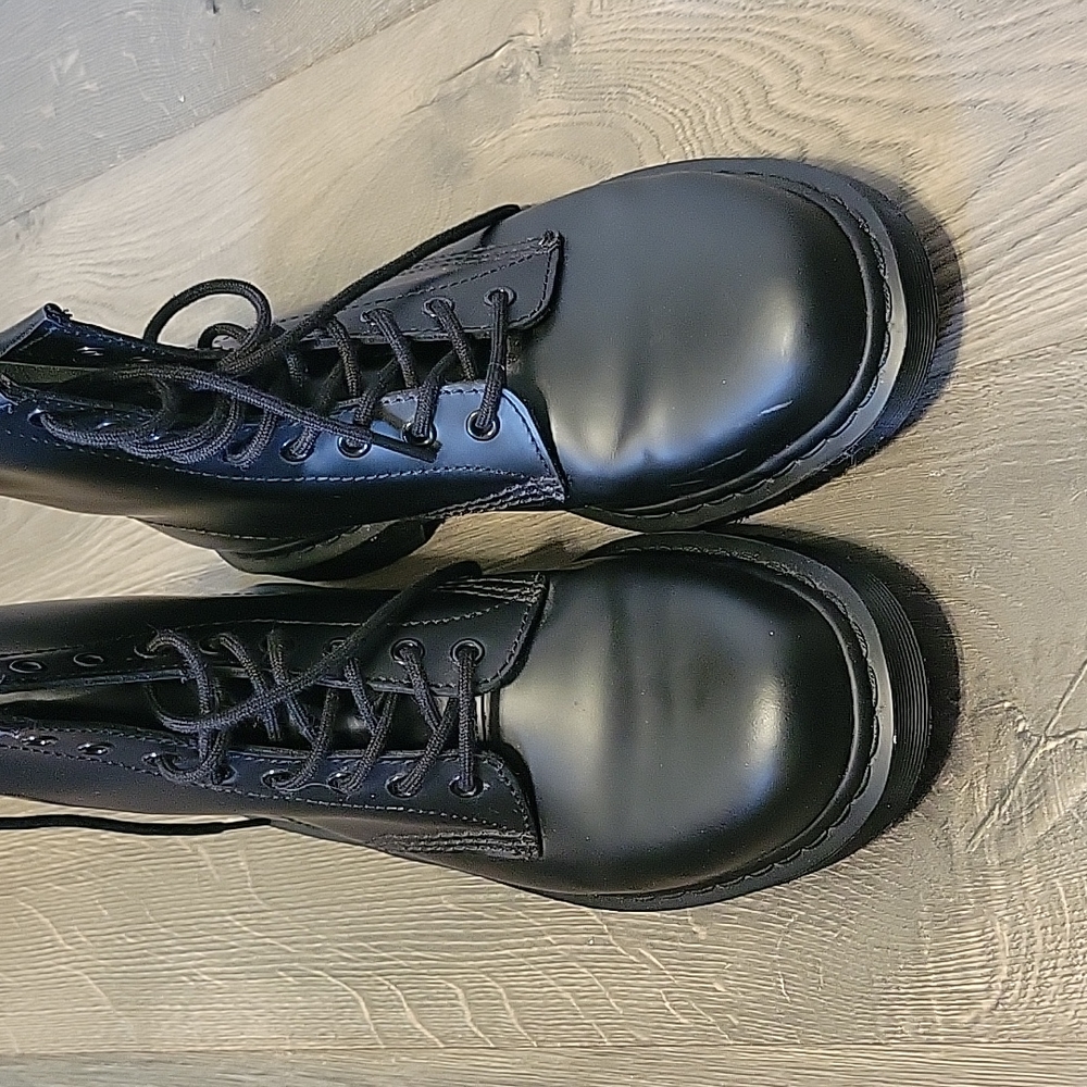 Doc Martens Men's size 11